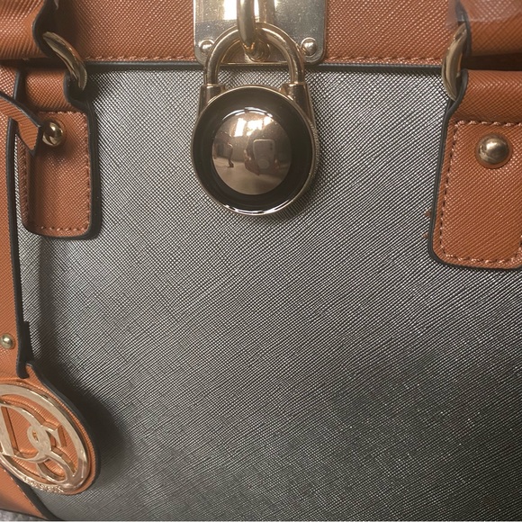 Dasein Gray Purse 2 piece Set NWT - Picture 2 of 12